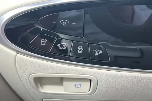 Genesis GV70 (2025) thumbnail 21
