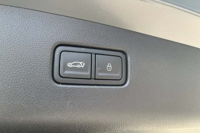 Genesis GV70 (2026) thumbnail 12