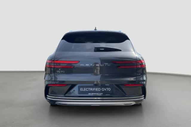 Genesis GV70 (2026) thumbnail 8