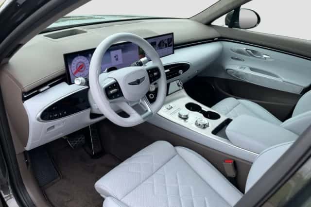 Genesis GV70 (2026) thumbnail 15
