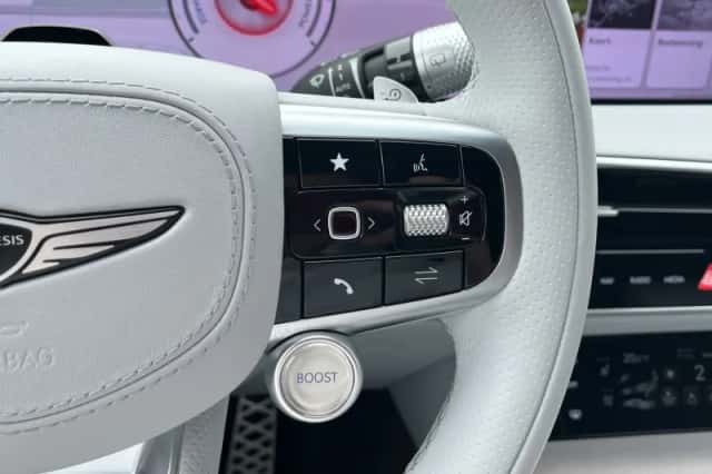 Genesis GV70 (2026) thumbnail 23