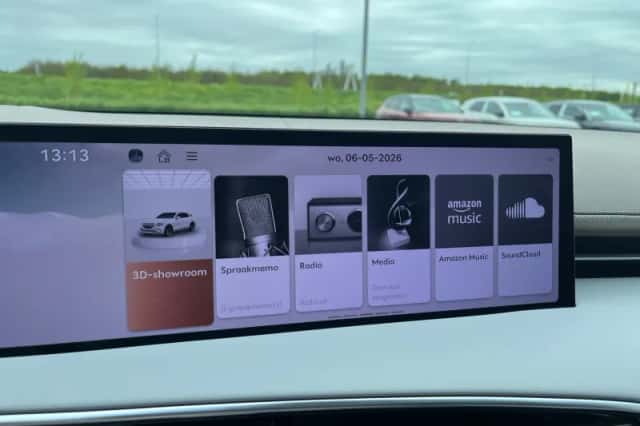 Genesis GV70 (2026) thumbnail 26