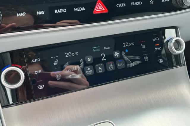 Genesis GV70 (2026) thumbnail 33
