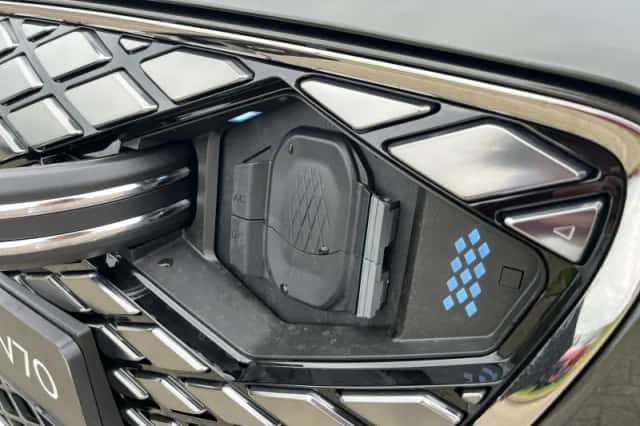 Genesis GV70 (2026) thumbnail 10