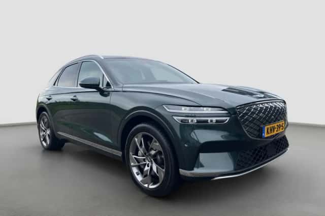 Genesis GV70 (2023) thumbnail 2