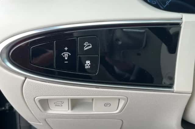 Genesis GV70 (2023) thumbnail 20