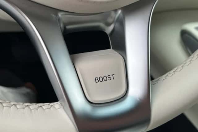 Genesis GV70 (2023) thumbnail 25