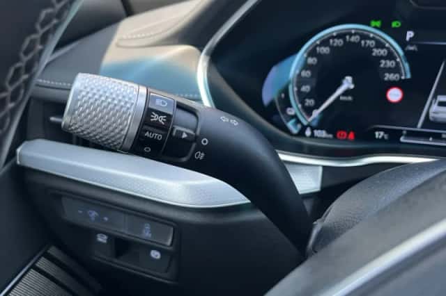 Genesis G80 (2022) thumbnail 21
