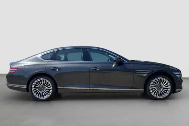 Genesis G80 (2022) thumbnail 4