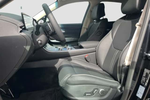 Genesis GV70 (2026) thumbnail 3