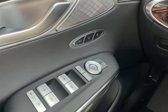 Genesis GV70 (2026) thumbnail 5