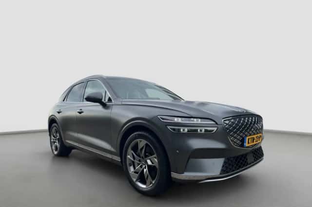 Genesis GV70 (2023) thumbnail 3