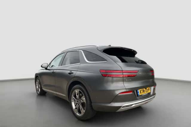 Genesis GV70 (2023) thumbnail 6