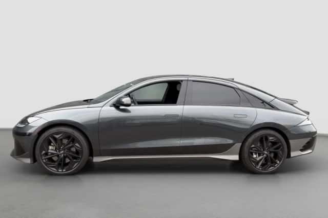 Hyundai Ioniq 6 (2024) thumbnail 3