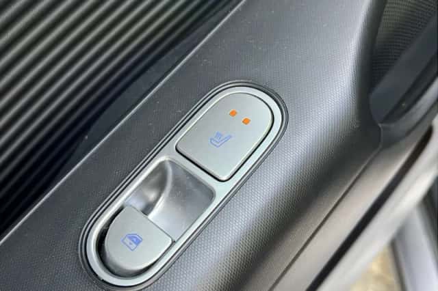 Hyundai Ioniq 6 (2024) thumbnail 29