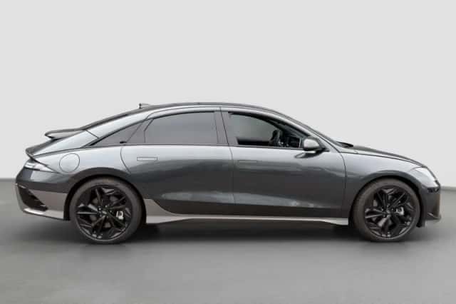 Hyundai Ioniq 6 (2024) thumbnail 4