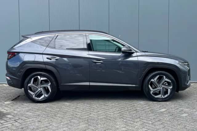 Hyundai Tucson (2023) thumbnail 3