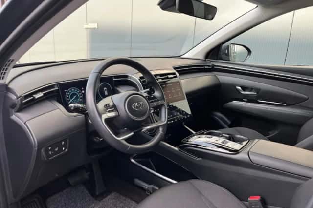 Hyundai Tucson (2023) thumbnail 16
