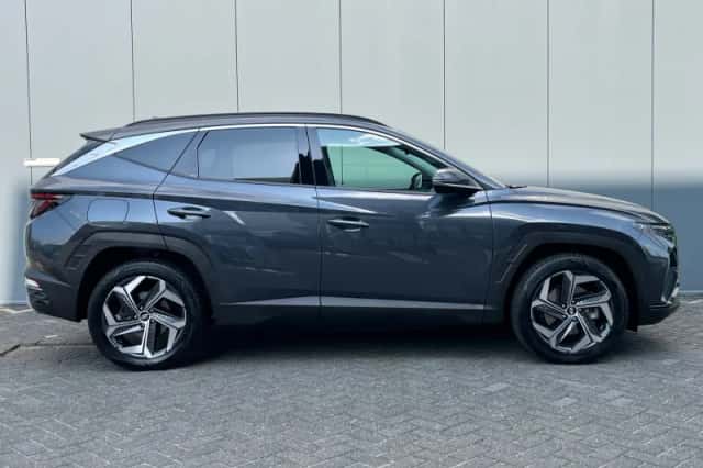 Hyundai Tucson (2023) thumbnail 3
