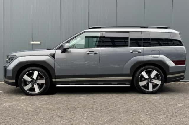 Hyundai Santa Fe (2025) thumbnail 2