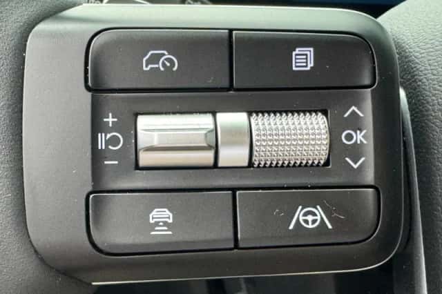 Hyundai Santa Fe (2025) thumbnail 29