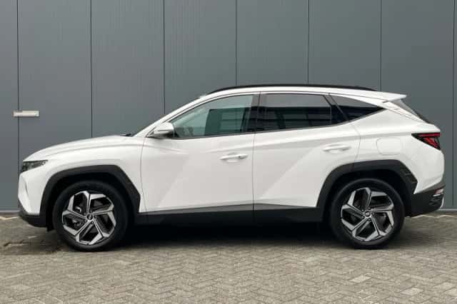 Hyundai Tucson (2024) thumbnail 2