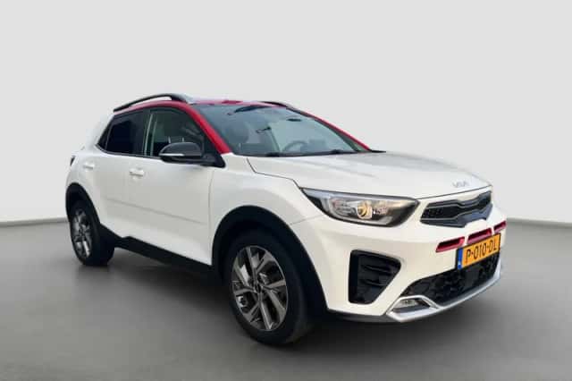 Kia Stonic (2022) thumbnail 2