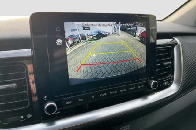 Kia Stonic (2022) thumbnail 23
