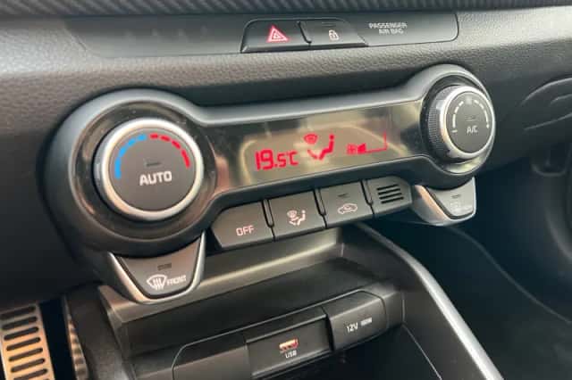 Kia Stonic (2022) thumbnail 25