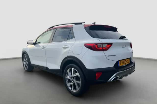 Kia Stonic (2022) thumbnail 5
