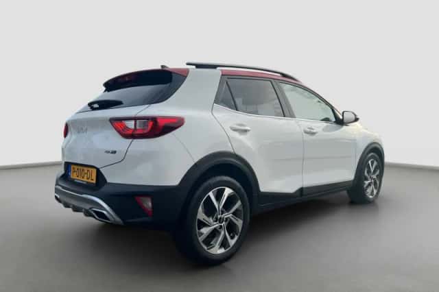 Kia Stonic (2022) thumbnail 6