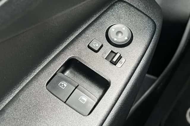 Hyundai i10 (2024) thumbnail 16