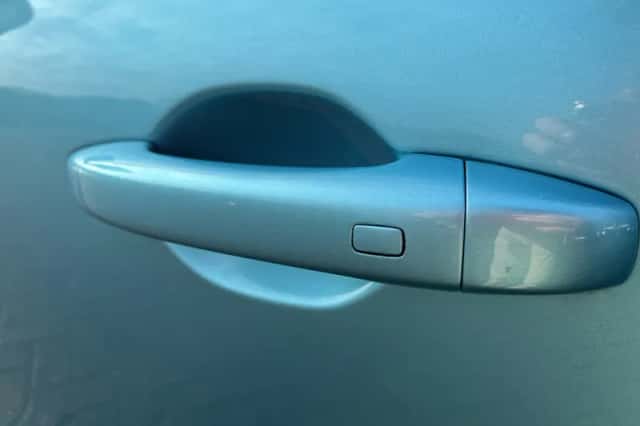 Renault Captur (2020) thumbnail 12