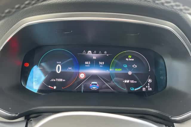 Renault Captur (2020) thumbnail 21