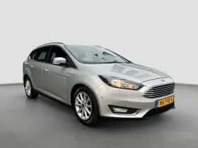 Ford Focus (2017) thumbnail 2