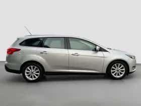 Ford Focus (2017) thumbnail 4