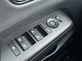 Hyundai Kona (2025) thumbnail 17