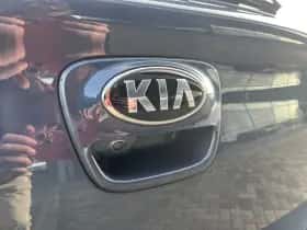 Kia Rio (2018) thumbnail 11