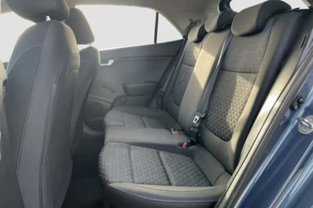 Kia Rio (2018) thumbnail 13