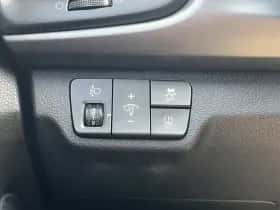 Kia Rio (2018) thumbnail 17