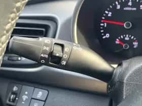 Kia Rio (2018) thumbnail 18