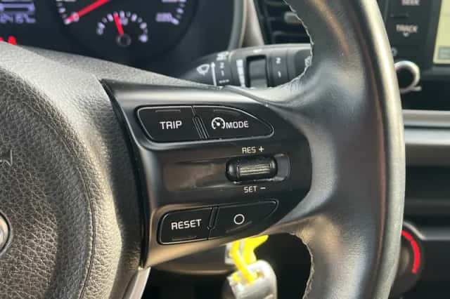 Kia Rio (2018) thumbnail 21