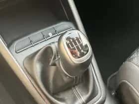 Kia Rio (2018) thumbnail 23