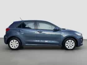 Kia Rio (2018) thumbnail 4