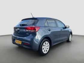 Kia Rio (2018) thumbnail 6