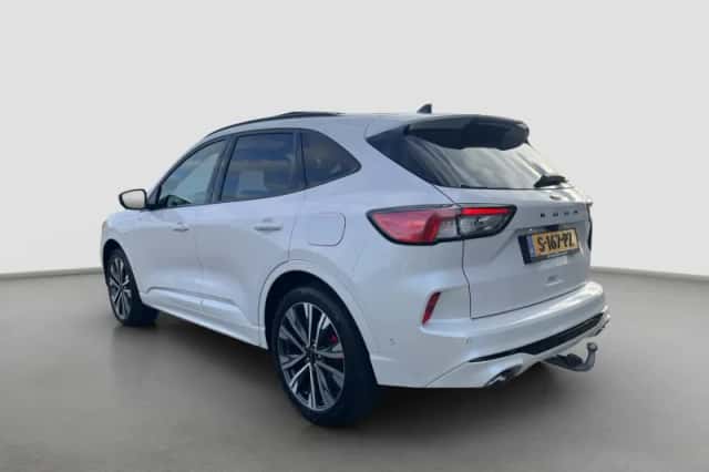 Ford Kuga (2023) thumbnail 5