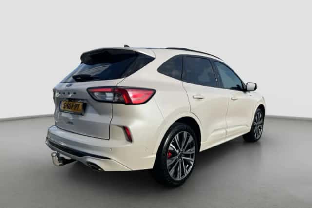 Ford Kuga (2023) thumbnail 6