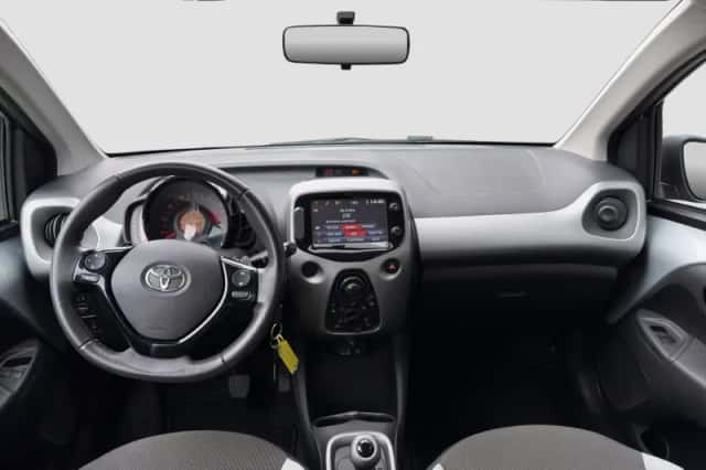 Toyota Aygo (2015) thumbnail 13