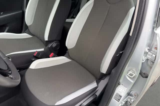Toyota Aygo (2015) thumbnail 14