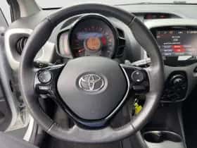 Toyota Aygo (2015) thumbnail 15